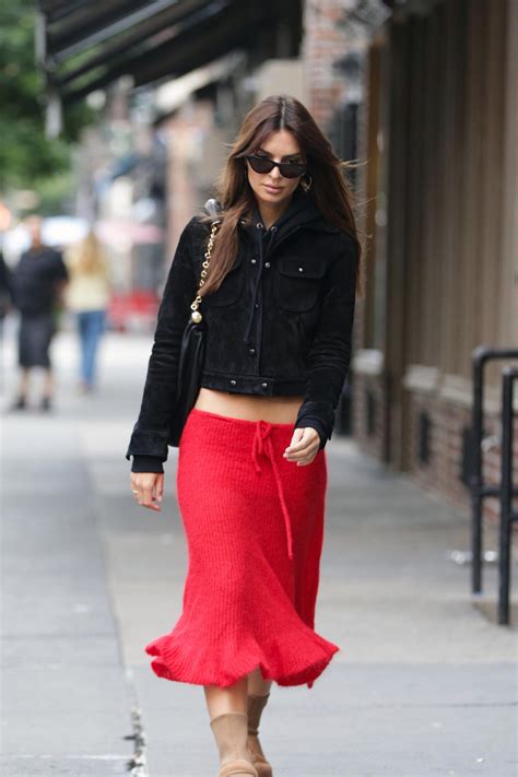 Thanks To EmRata, The Knitted Skirt Looks Super 